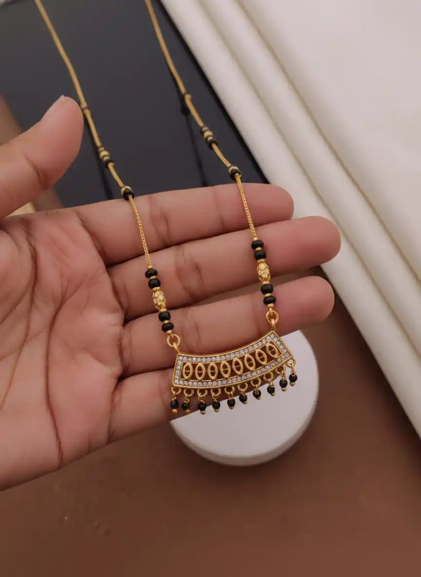 Suvarna Oval Cascade Mangalsutra.png