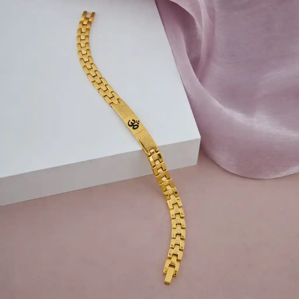 Om Loose Gold Bracelet For Men With Dotted Pattern(8 Inch).png