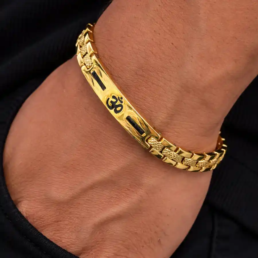 Om Loose Bracelet For Men With Black Line (8 Inch).png