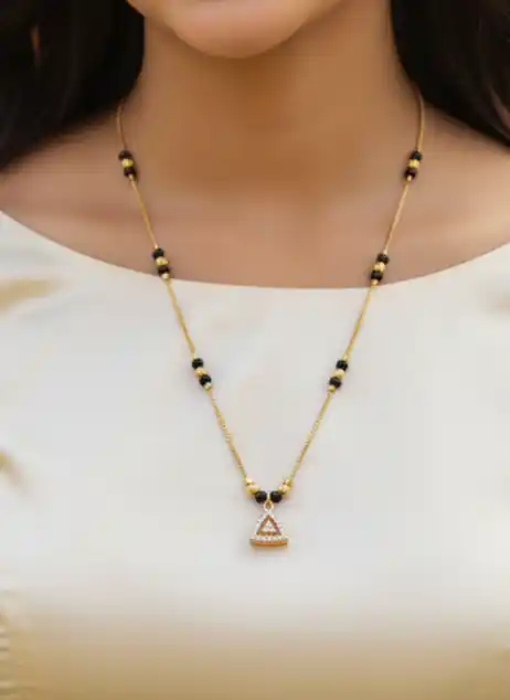 Minimal Triangle Diamond Mangalsutra.png
