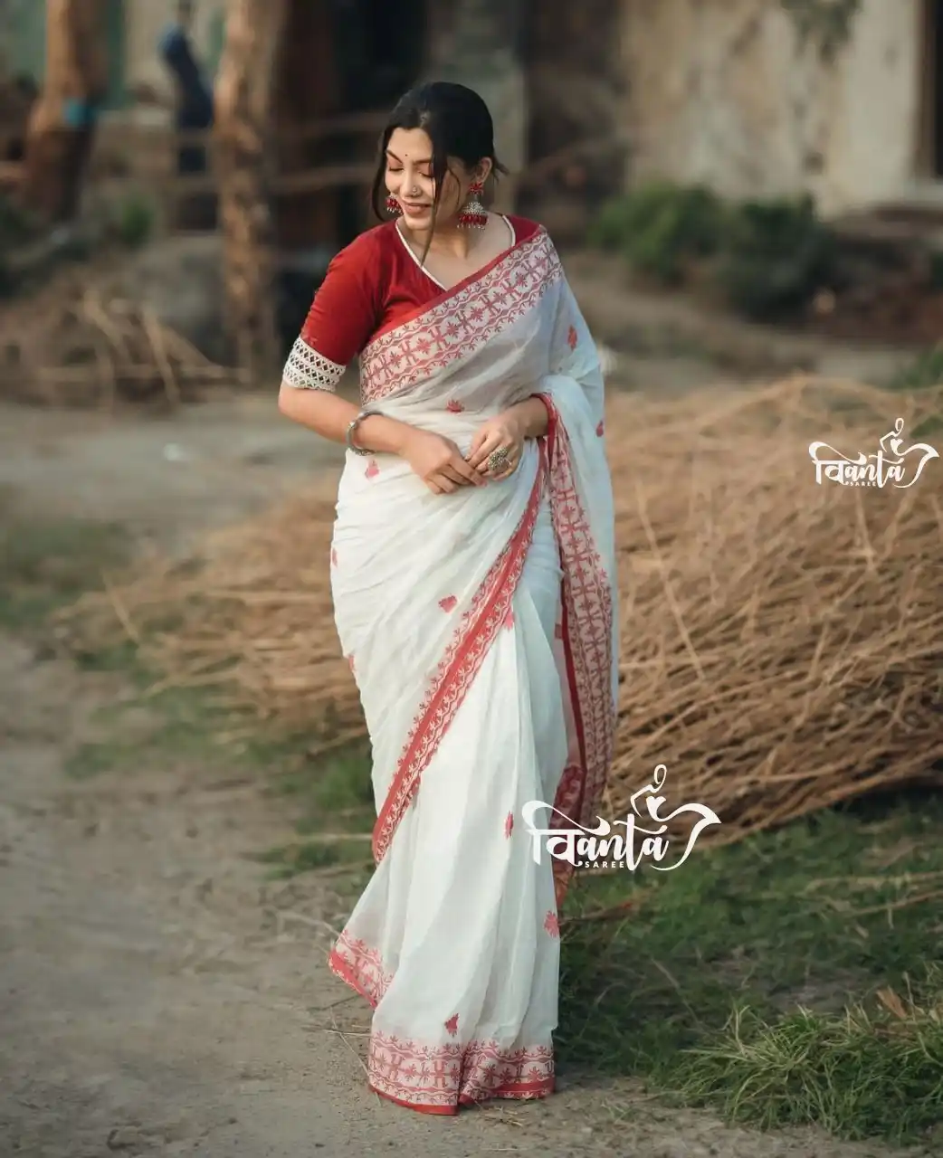 Woven Kanjivaram , Banarasi Jacquard Saree.png