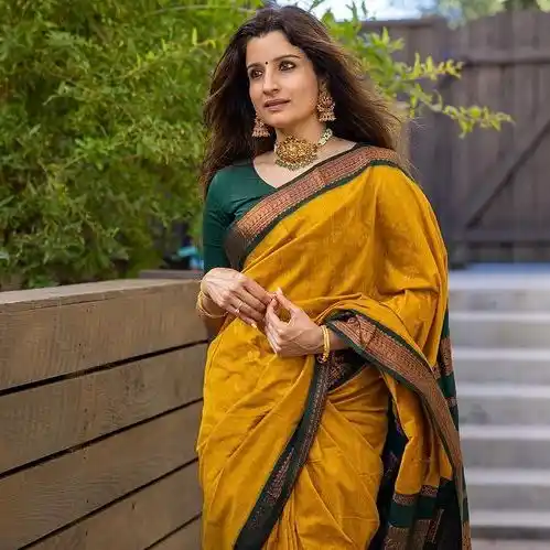 Woven Kanjivaram,Banarasi Jacquard Soft Silk Saree.png