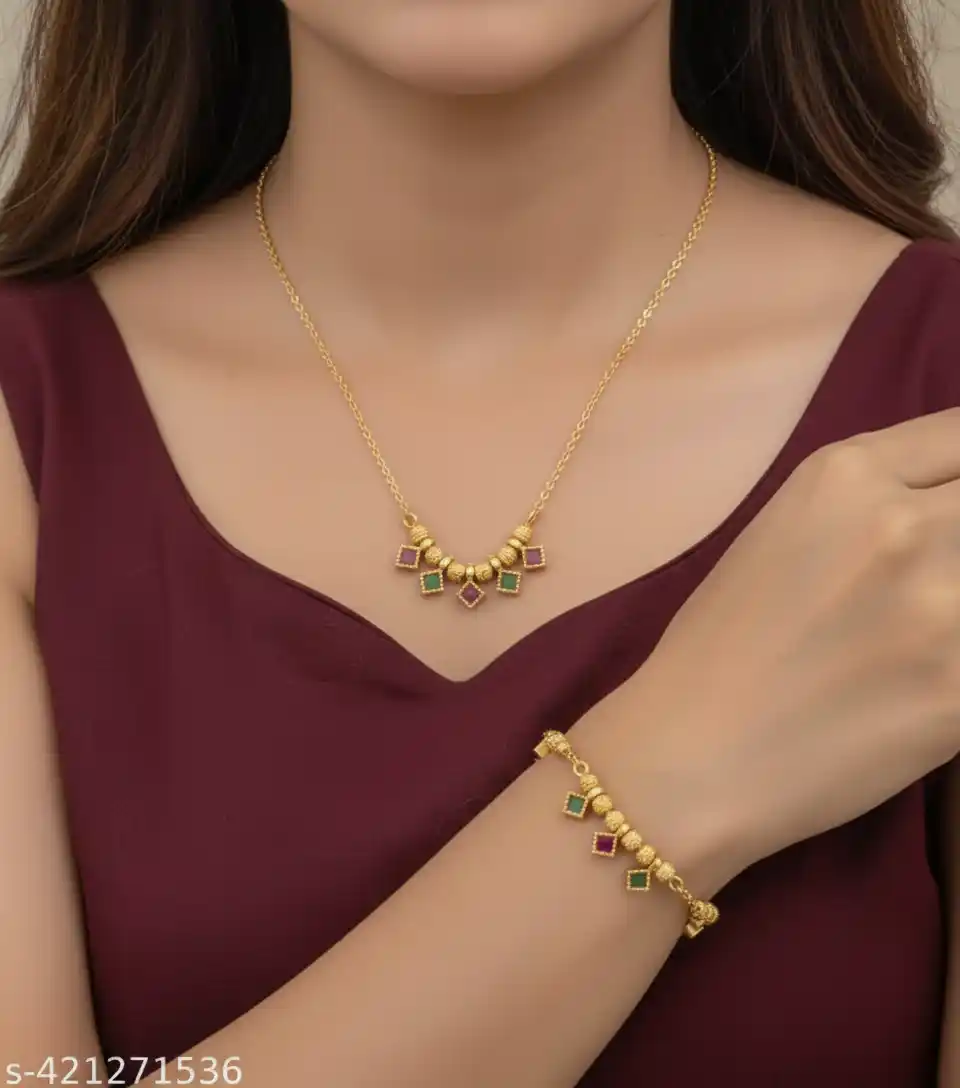 micro gold plated ad diamond studed facy kemp stoe fancy square chain with bracelet.png