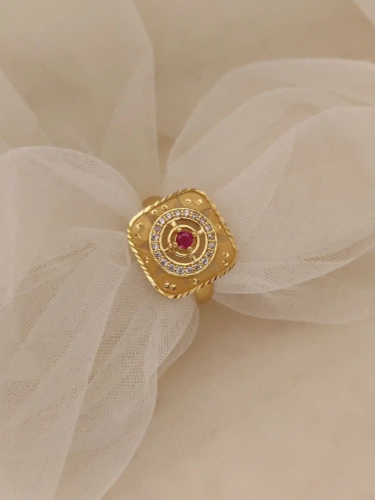 GOLD FORMING AD DIAMOND ADJUSTABLE RING.png