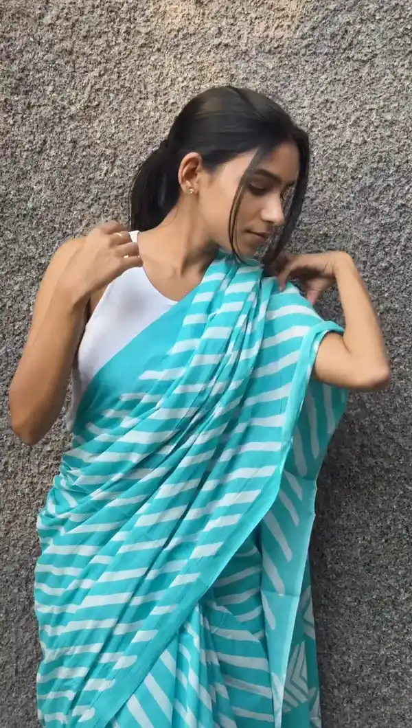 Mul Cotton Blue Lehriya Print - Blue.png