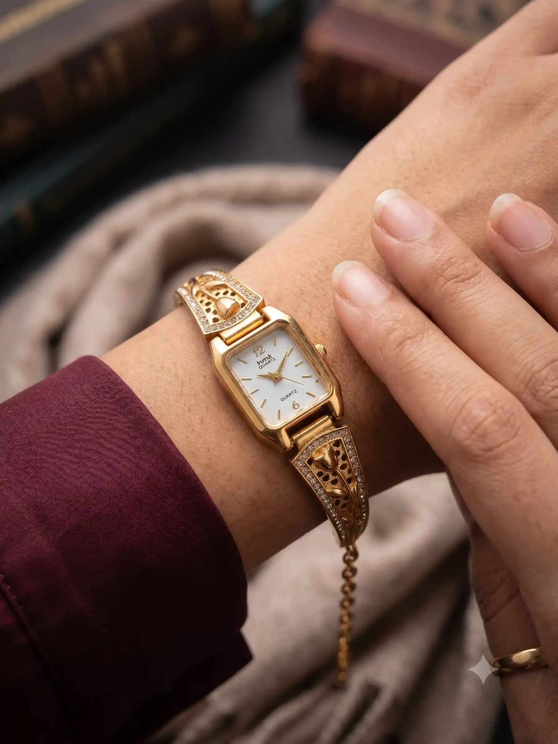 Huttz Quartz Gold-Plated Designer Women's Analog Watch | Elegant Floral Bracelet Watch for Women & Girls.png