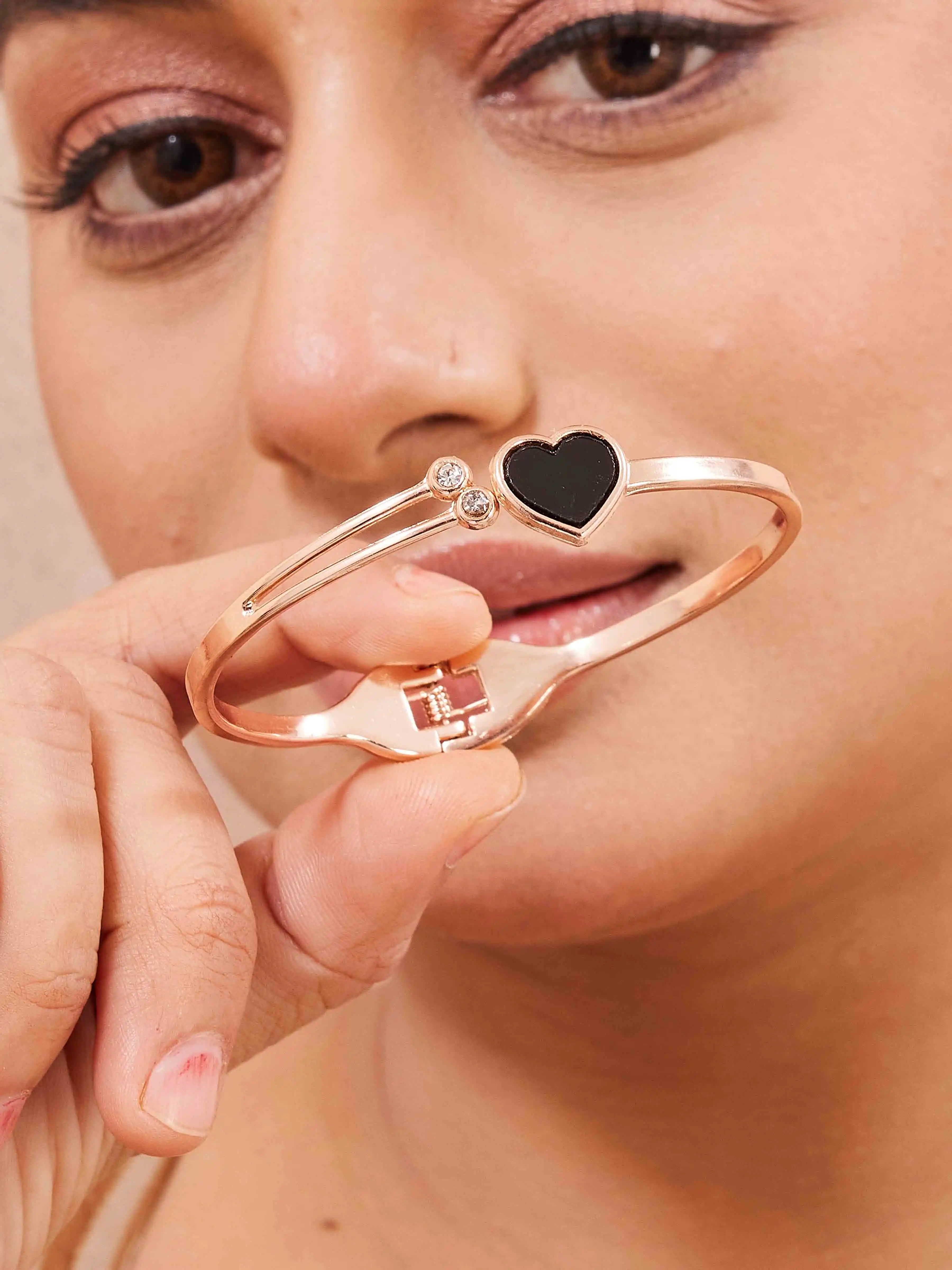 Twilight Gold Bracelet.png