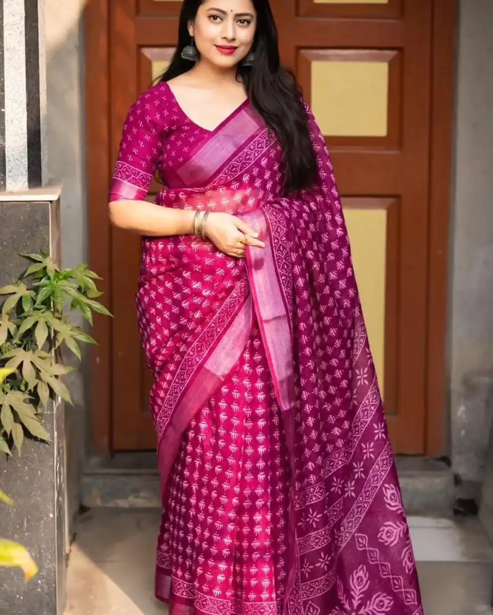 Attractive Wine Linen Digital Print Saree With Blouse Piece For Women.png