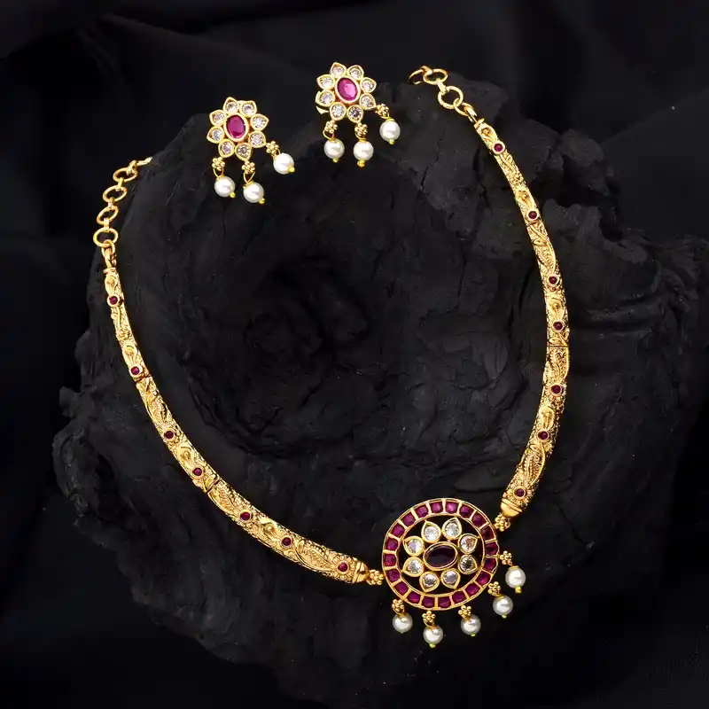 Gilded Heritage Necklace Set.png