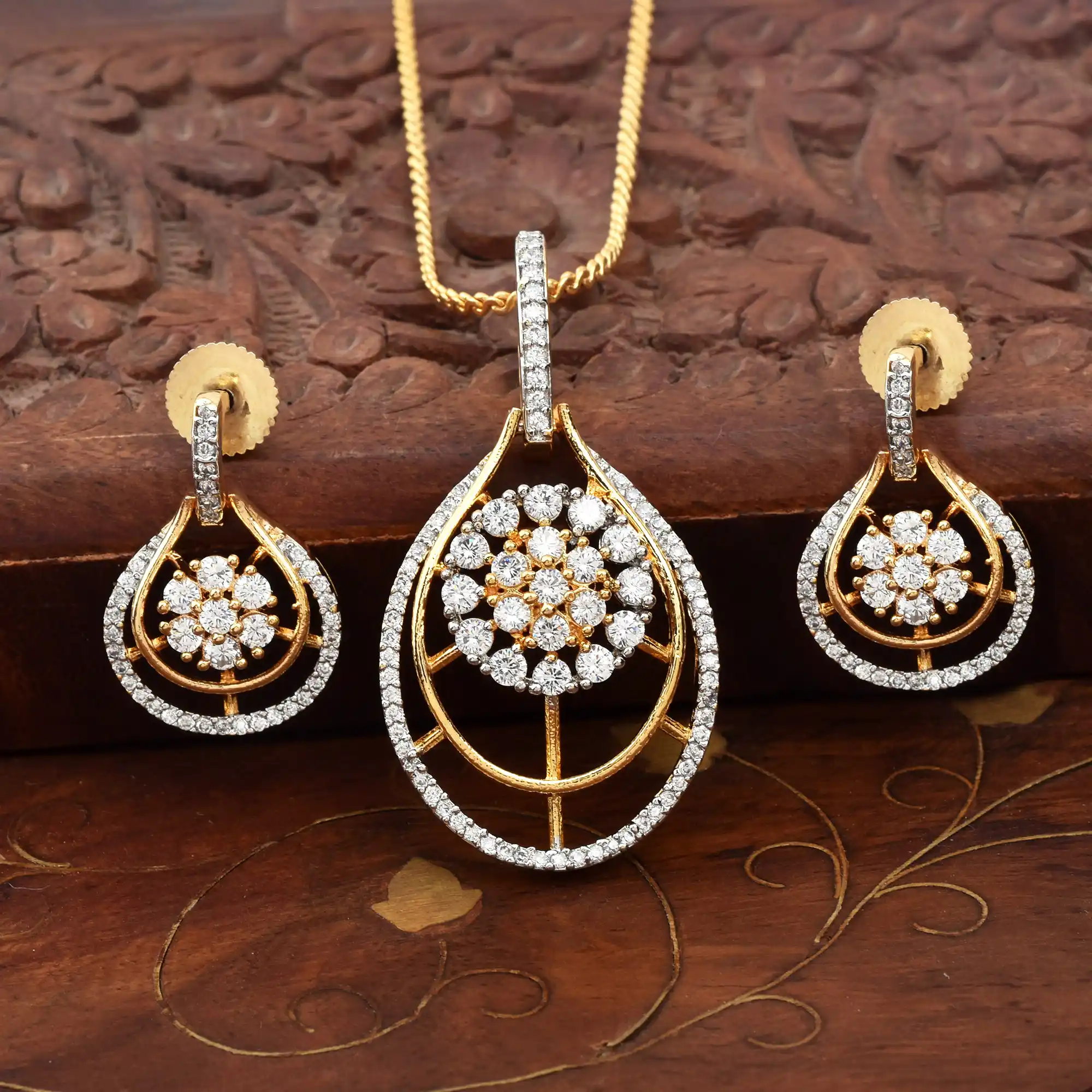 Brilliant Bliss Pendant Set with Ear Rings.png