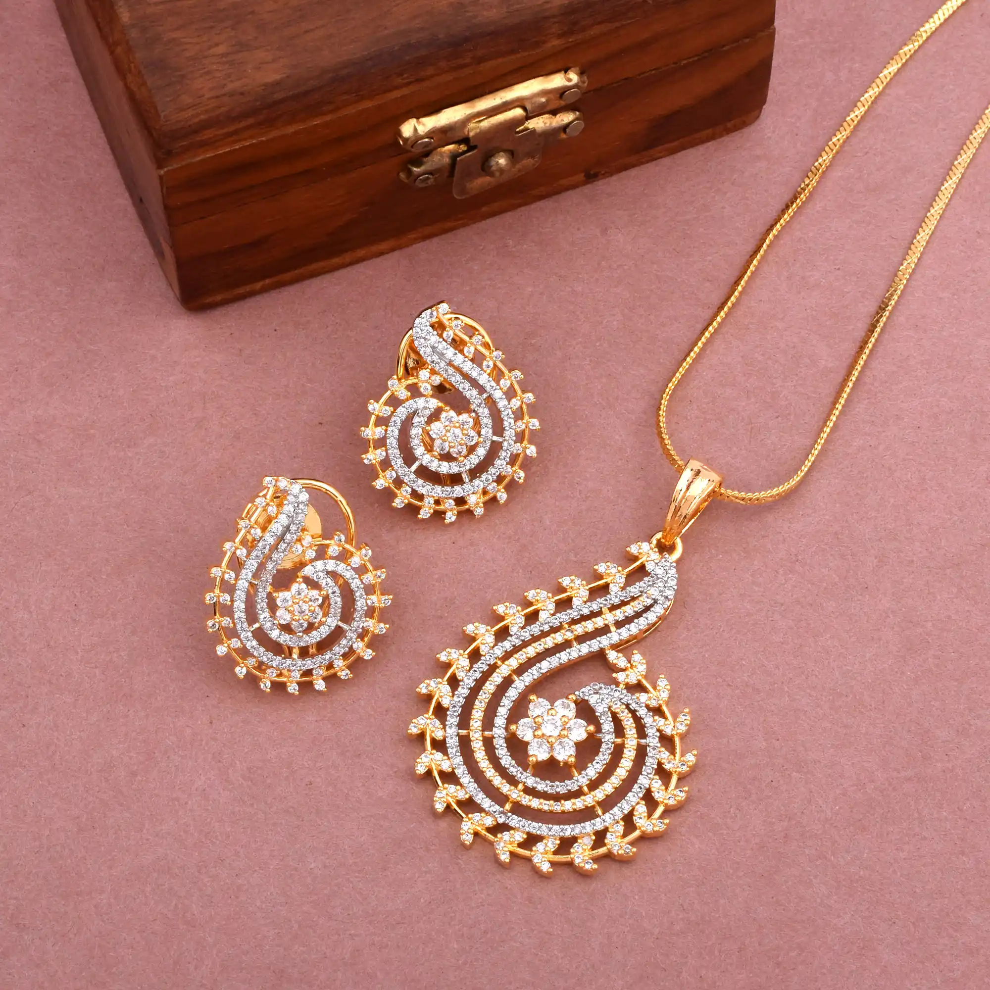 Luxora Diamond Pendant Set with Ear Rings.png
