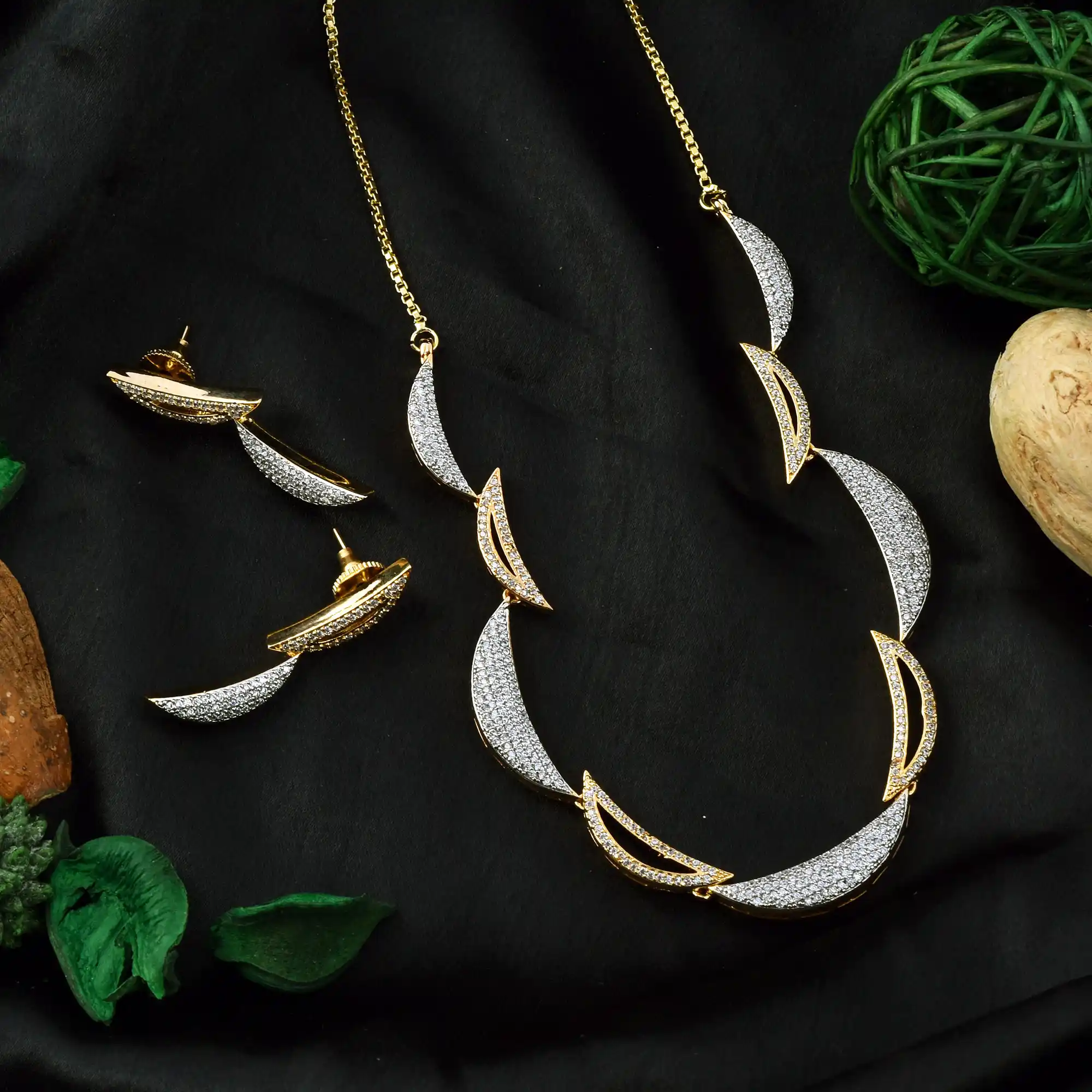 Dazzling Diamond Ensemble Necklace Set.png
