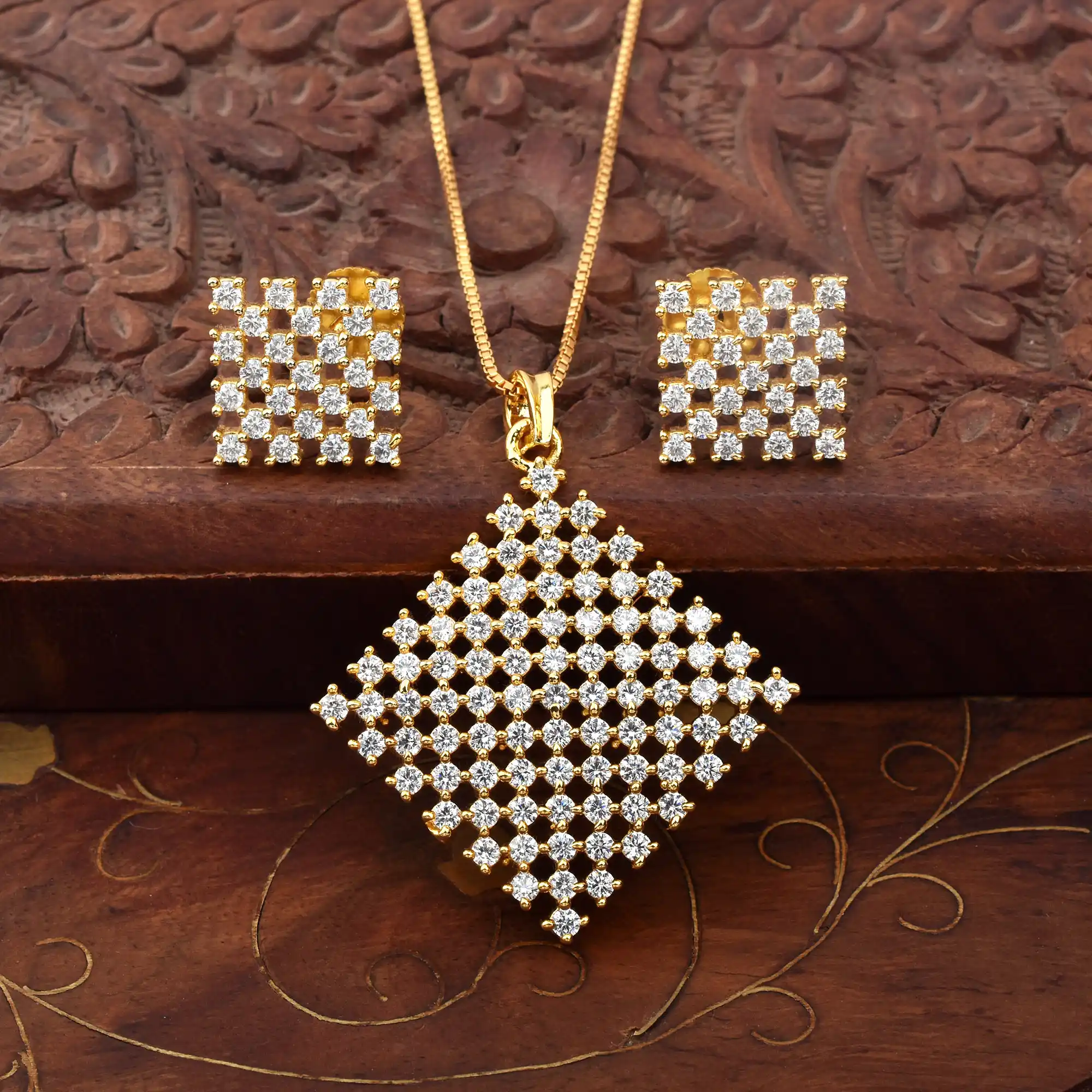 Pure Bliss Pendant Set with Ear Rings.png