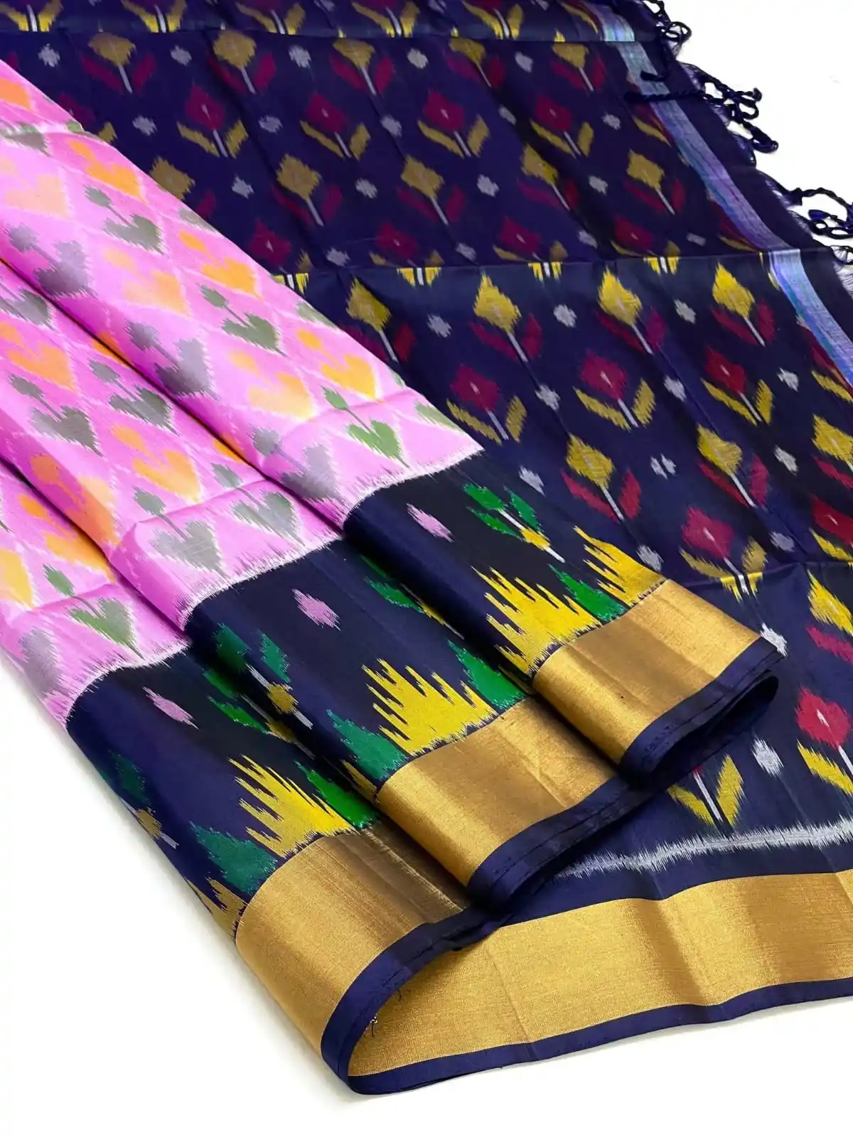 POCHAMPALLI DESIGNER PRINTED AND DOLLA SILK FABRIC SAREE.png