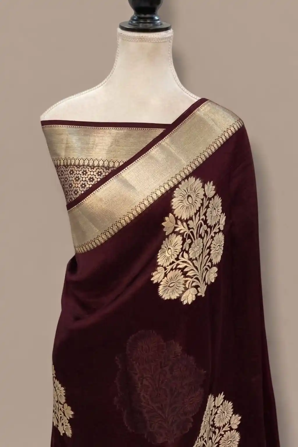 Kanchipuram lichi silk saree.png
